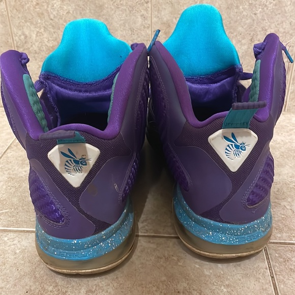 Nike Lebron 9 “Hornets” - Picture 4 of 8